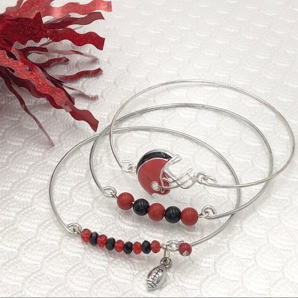 🌼 Set 3 Red & Black Football Bangle Bracelets - Picture 1 of 2
